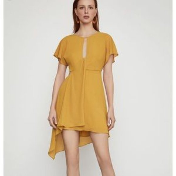 BCBGMaxAzria Dresses & Skirts - BCBGMAXAZRIA Twist Front Asymmetrical Dress